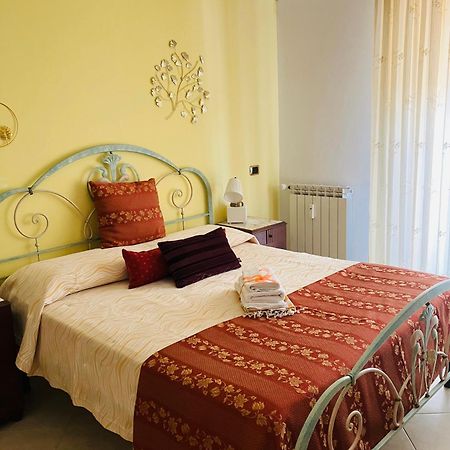 La Dimora Di Livia Aparthotel ลิโด ดิ ออสเตีย ภายนอก รูปภาพ