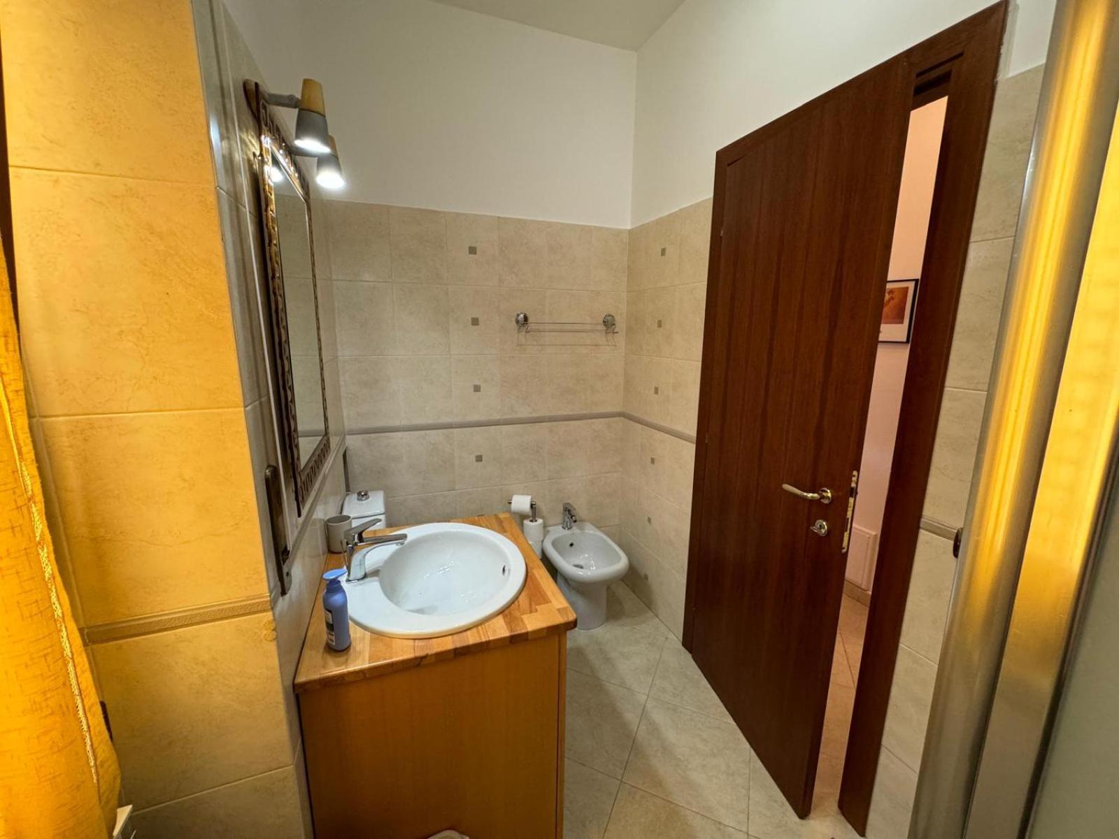 La Dimora Di Livia Aparthotel ลิโด ดิ ออสเตีย ภายนอก รูปภาพ