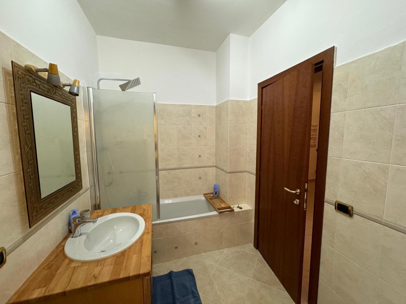 La Dimora Di Livia Aparthotel ลิโด ดิ ออสเตีย ภายนอก รูปภาพ